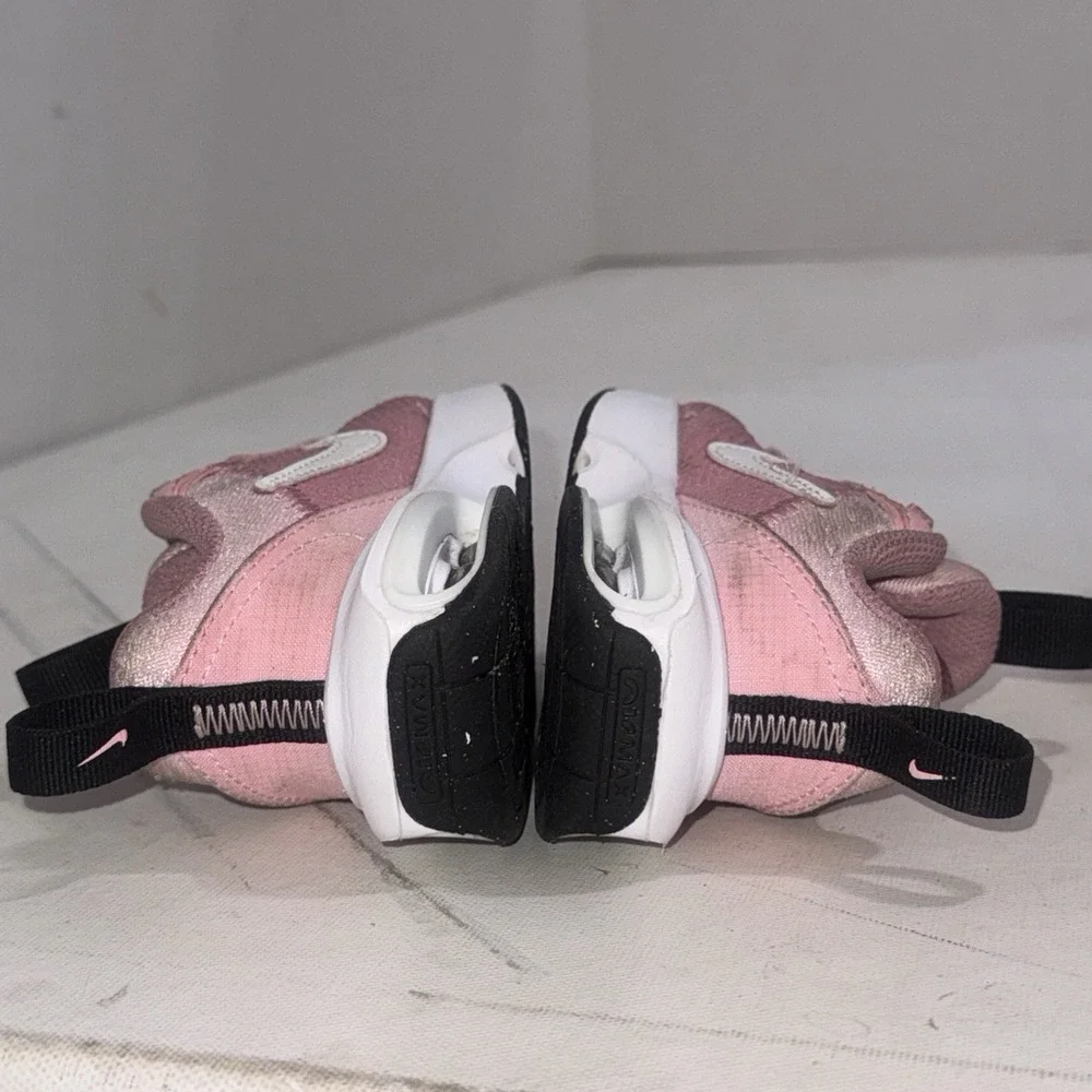 Nike Air Max INTRLK Kids Pink Mesh Lace Up Athletic Gym Shoes Sneakers Size 5C